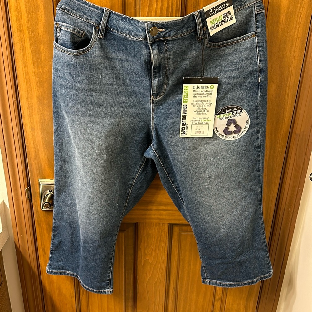NWT D Jeans capris 18w